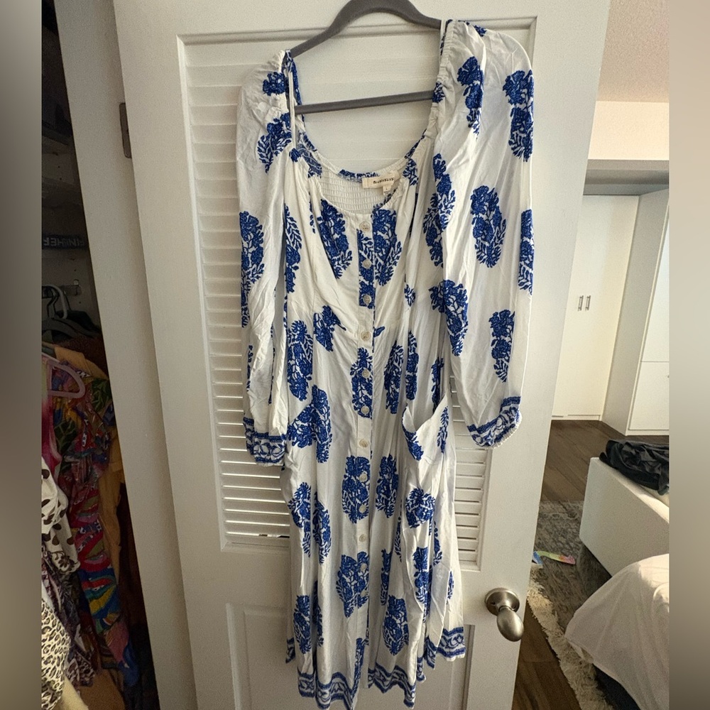 Elegant Blue Floral Long Sleeve Dress